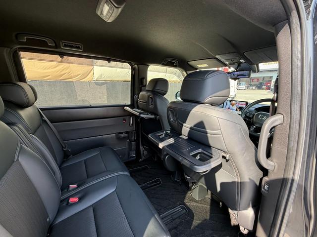 ステップワゴン スパーダ　１１．４型ナビＴＶ　Ｂカメラ　ミラー型ドラレコ　ＥＴＣ　パワートランク　両側パワスラ　ホンダセンシング　シートヒーター　１０．２型デジタルグラフィックメーター　トリプルゾーンコントロールフルＡＡＣ（37枚目）