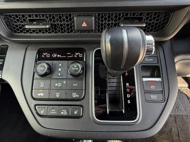 ステップワゴン スパーダ　１１．４型ナビＴＶ　Ｂカメラ　ミラー型ドラレコ　ＥＴＣ　パワートランク　両側パワスラ　ホンダセンシング　シートヒーター　１０．２型デジタルグラフィックメーター　トリプルゾーンコントロールフルＡＡＣ（44枚目）