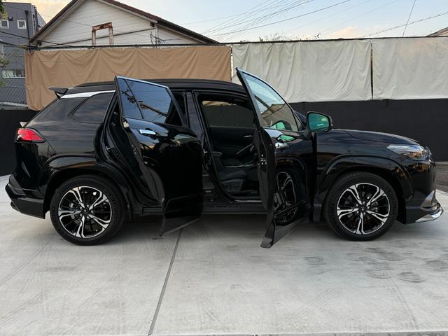 カローラクロス ハイブリッド Z モデリスタエアロFSRモデリスタ18AW モデリスタカラードフェンダー モデリスタパーツ 10.5ディスプレイナビTV360度ビュー BSM パノラマルーフ チームメイト 寒冷地 ワンオーナー 禁煙車(13枚目)