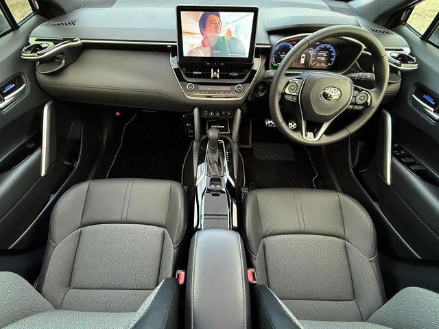 カローラクロス ハイブリッド Z モデリスタエアロFSRモデリスタ18AW モデリスタカラードフェンダー モデリスタパーツ 10.5ディスプレイナビTV360度ビュー BSM パノラマルーフ チームメイト 寒冷地 ワンオーナー 禁煙車(60枚目)