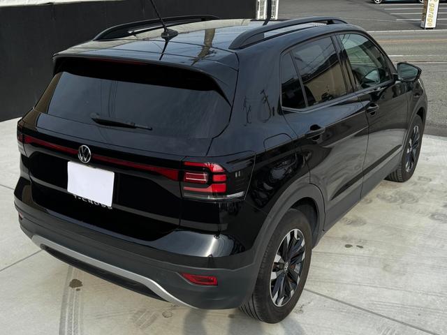 Ｔ－クロス ＴＳＩ　アクティブ　Ｄｉｓｃｏｖｅｒ　Ｐｒｏパッケージ　Ｂカメラ　ＥＴＣ２．０　ドラレコ　オールインセーフティ　１６ＡＷ　ルーフレール　ＬＥＤランプオートライト　革巻きハンドル　パドルシフト　左右独立ＡＡＣ　スマートキー（22枚目）