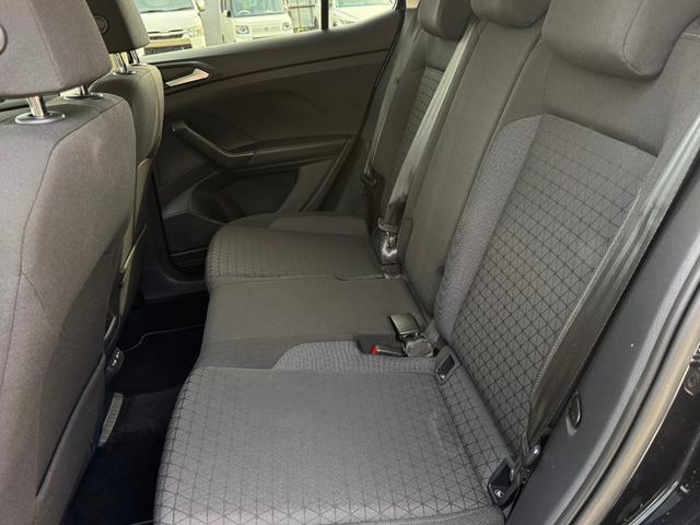 Ｔ－クロス ＴＳＩ　アクティブ　Ｄｉｓｃｏｖｅｒ　Ｐｒｏパッケージ　Ｂカメラ　ＥＴＣ２．０　ドラレコ　オールインセーフティ　１６ＡＷ　ルーフレール　ＬＥＤランプオートライト　革巻きハンドル　パドルシフト　左右独立ＡＡＣ　スマートキー（32枚目）