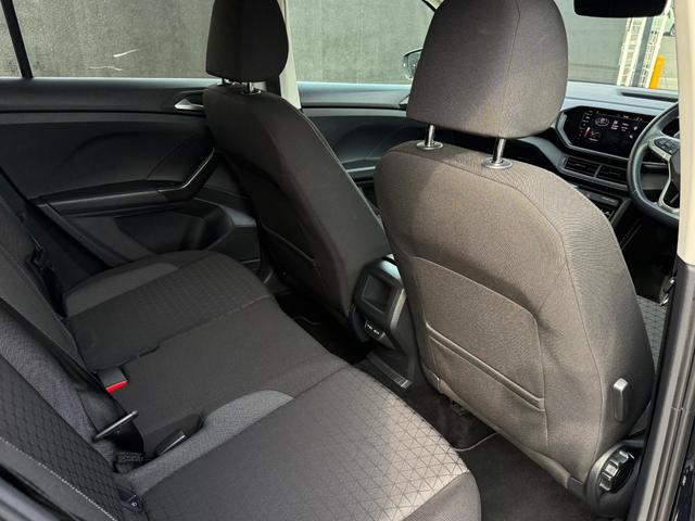 Ｔ－クロス ＴＳＩ　アクティブ　Ｄｉｓｃｏｖｅｒ　Ｐｒｏパッケージ　Ｂカメラ　ＥＴＣ２．０　ドラレコ　オールインセーフティ　１６ＡＷ　ルーフレール　ＬＥＤランプオートライト　革巻きハンドル　パドルシフト　左右独立ＡＡＣ　スマートキー（33枚目）