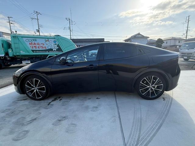 プリウス Ｚ　１２．３型ＤＡナビＴＶ　３６０ビュー　パワートランク　ＢＳＭ　ＥＴＣ２．０　合皮シート　ベンチレーション　ステアヒーター　ワイヤレス充電器　ミラー型ドラレコ　トヨタチームメイト　１９ＡＷ　パワーシート（24枚目）