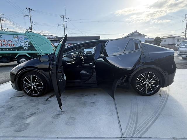 プリウス Ｚ　１２．３型ＤＡナビＴＶ　３６０ビュー　パワートランク　ＢＳＭ　ＥＴＣ２．０　合皮シート　ベンチレーション　ステアヒーター　ワイヤレス充電器　ミラー型ドラレコ　トヨタチームメイト　１９ＡＷ　パワーシート（25枚目）