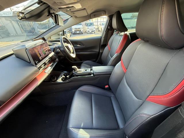 プリウス Ｚ　１２．３型ＤＡナビＴＶ　３６０ビュー　パワートランク　ＢＳＭ　ＥＴＣ２．０　合皮シート　ベンチレーション　ステアヒーター　ワイヤレス充電器　ミラー型ドラレコ　トヨタチームメイト　１９ＡＷ　パワーシート（33枚目）