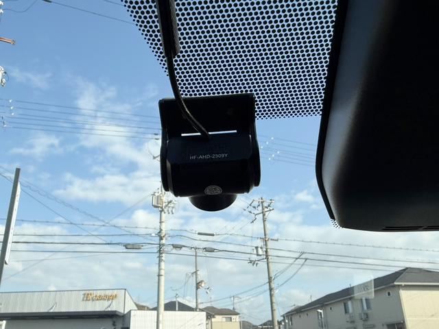 プリウス Ｚ　１２．３型ＤＡナビＴＶ　３６０ビュー　パワートランク　ＢＳＭ　ＥＴＣ２．０　合皮シート　ベンチレーション　ステアヒーター　ワイヤレス充電器　ミラー型ドラレコ　トヨタチームメイト　１９ＡＷ　パワーシート（51枚目）