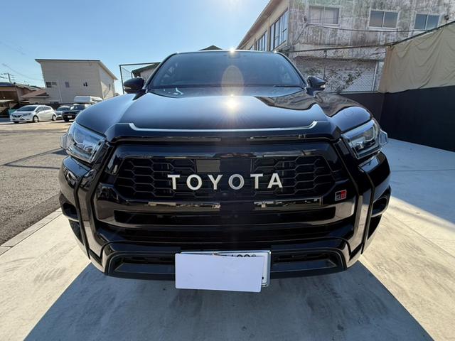 ハイラックス Ｚ　ＧＲスポーツ　９型ＤＡナビ　３６０ビュー　ユーティリティパッケージＡ　Ｔｚ前後ドラレコ　ＥＴＣ　トノカバー　ハーフレザースポーツシート　パワーシート　ＡＣＣ　アルミペダル　１８ＡＷ　ブレーキキャリパー　ソナー　禁煙（5枚目）