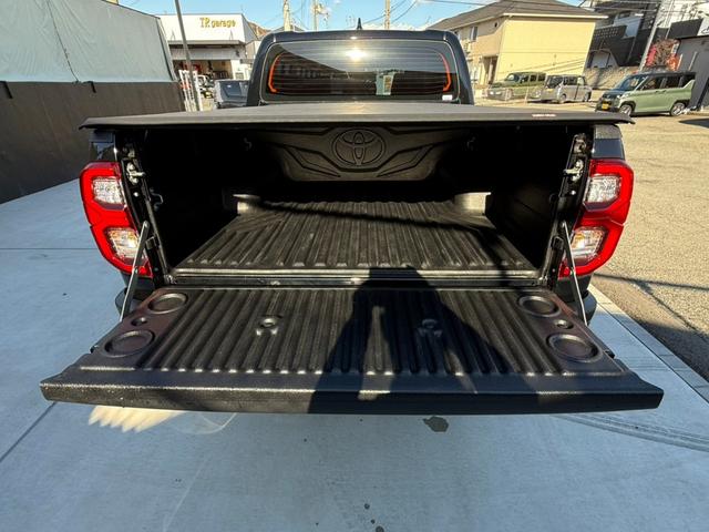 ハイラックス Ｚ　ＧＲスポーツ　９型ＤＡナビ　３６０ビュー　ユーティリティパッケージＡ　Ｔｚ前後ドラレコ　ＥＴＣ　トノカバー　ハーフレザースポーツシート　パワーシート　ＡＣＣ　アルミペダル　１８ＡＷ　ブレーキキャリパー　ソナー　禁煙（21枚目）