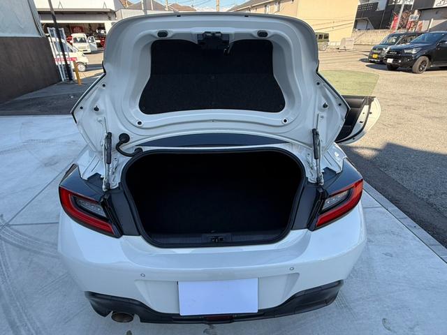 ＧＲ８６ ＳＺ　純正９インチＳＤナビフルセグＴＶ　Ｂカメラ　ドラレコ　アイサイトコアテクノロジー　ＬＥＤ　ＴＥＩＮダウンサス　フジツボマフラー　禁煙車　ＥＴＣ　リアソナー　ＷｅｄｓＳｐｏｒｔ１７ＡＷ（18枚目）