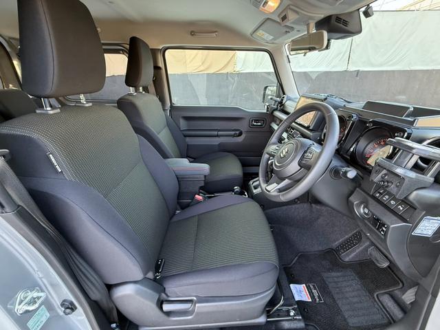 ジムニーシエラ JC アルパイン9インチナビTV Bカメラ リアラダー ルーフキャリア ETC 前後ドラレコ アームレスト ワンオーナー 禁煙車 セーフティーサポート 15AW LED フォグ シートヒーター(38枚目)