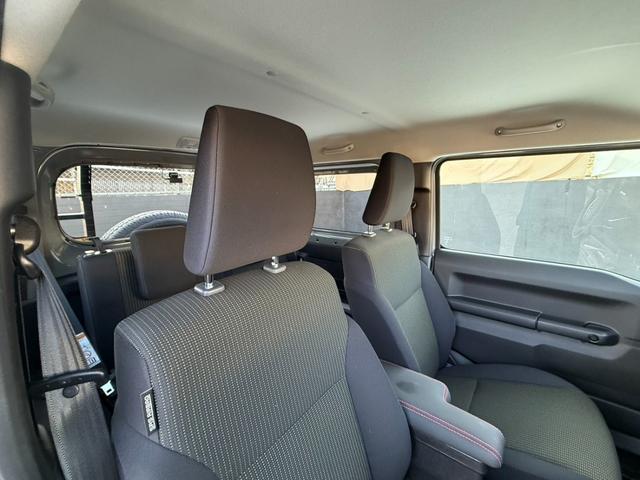 ジムニーシエラ JC アルパイン9インチナビTV Bカメラ リアラダー ルーフキャリア ETC 前後ドラレコ アームレスト ワンオーナー 禁煙車 セーフティーサポート 15AW LED フォグ シートヒーター(40枚目)