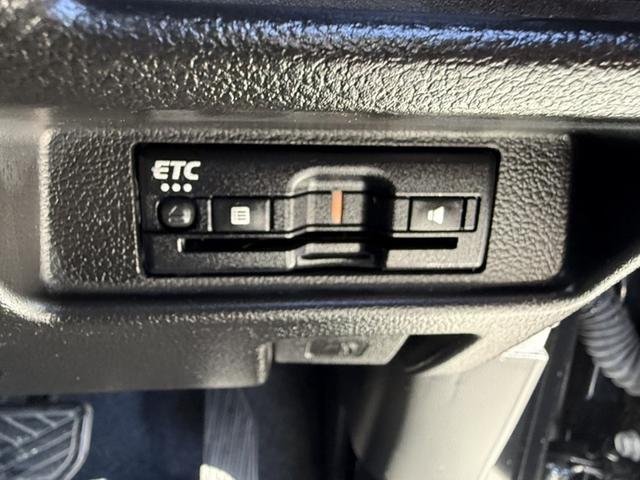 スペーシアカスタム ハイブリッドＸＳターボ　全方位モニター付メモリーナビ　スズキコネクト　ＴＶ　シートヒーター　ステアヒーター　ミラー型ドラレコ　ＥＴＣ　ＨＵＤ　両側パワスラ　セーフティサポート　フルＬＥＤランプ　革巻きハンドル　パドルシフト（44枚目）