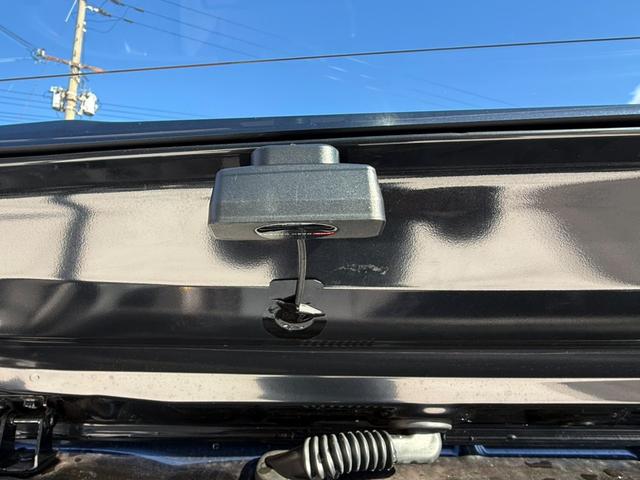 スペーシアカスタム ハイブリッドＸＳターボ　全方位モニター付メモリーナビ　スズキコネクト　ＴＶ　シートヒーター　ステアヒーター　ミラー型ドラレコ　ＥＴＣ　ＨＵＤ　両側パワスラ　セーフティサポート　フルＬＥＤランプ　革巻きハンドル　パドルシフト（50枚目）