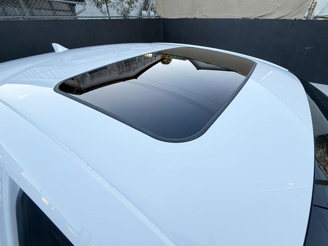 ＩＳ ＩＳ３００ｈ　Ｆスポーツ　ムーンルーフ　革スポーツシートセット　３眼フルＬＥＤヘッドランプ　パノラマビューモニター　オレンジキャリパー　ワンオーナー　禁煙車　ミラー型ドラレコ　ＥＴＣ２．０　ベンチレーション（14枚目）