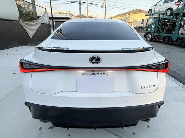 ＩＳ ＩＳ３００ｈ　Ｆスポーツ　ムーンルーフ　革スポーツシートセット　３眼フルＬＥＤヘッドランプ　パノラマビューモニター　オレンジキャリパー　ワンオーナー　禁煙車　ミラー型ドラレコ　ＥＴＣ２．０　ベンチレーション（19枚目）