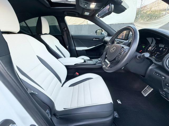 ＩＳ ＩＳ３００ｈ　Ｆスポーツ　ムーンルーフ　革スポーツシートセット　３眼フルＬＥＤヘッドランプ　パノラマビューモニター　オレンジキャリパー　ワンオーナー　禁煙車　ミラー型ドラレコ　ＥＴＣ２．０　ベンチレーション（38枚目）