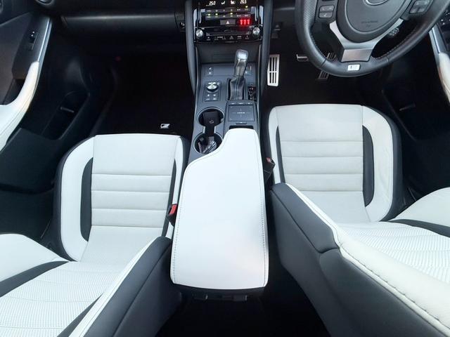 ＩＳ ＩＳ３００ｈ　Ｆスポーツ　ムーンルーフ　革スポーツシートセット　３眼フルＬＥＤヘッドランプ　パノラマビューモニター　オレンジキャリパー　ワンオーナー　禁煙車　ミラー型ドラレコ　ＥＴＣ２．０　ベンチレーション（40枚目）