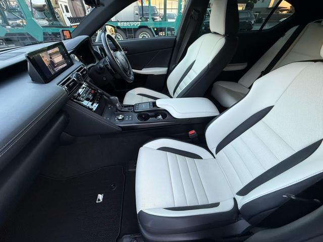 ＩＳ ＩＳ３００ｈ　Ｆスポーツ　ムーンルーフ　革スポーツシートセット　３眼フルＬＥＤヘッドランプ　パノラマビューモニター　オレンジキャリパー　ワンオーナー　禁煙車　ミラー型ドラレコ　ＥＴＣ２．０　ベンチレーション（44枚目）