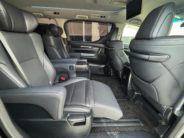 アルファード ２．５Ｓ　Ｃパッケージ　モデリスタエアロＦＳＲ　スポーツマフラー　純正後席モニター　９型ＤＡナビ　Ｂカメラ　合皮シート　快適温熱シート　ＥＴＣ２．０　前後ドラレコ　ステアヒーター　パワーシート　パワートランク　３眼ＬＥＤ（41枚目）