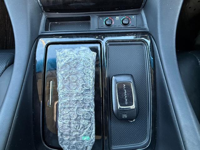 アルファード 2.5S Cパッケージ ムーンルーフ 純正後席モニター デジタルミラー BSM 9型DAナビTV 3眼LED ETC 前後ドラレコ パワートランク 合皮シート 快適温熱シート パワーシート ステアヒーター 前後左右独立AAC(48枚目)