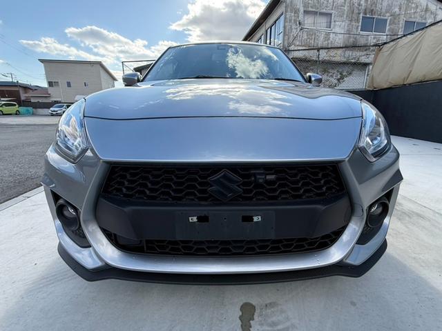 スイフトスポーツ ベースグレード　純正８型ナビＴＶ　全方位モニター　セーフティサポート　ＢＳＭ　運転席シートヒーター　１７ＡＷ　シルバーブレーキキャリパー　ステンレス製ペダル　ＬＥＤランプ　Ｒソナー　革巻きハンドル　パドルシフト　禁煙（7枚目）