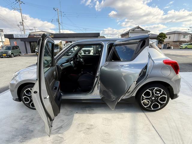 スイフトスポーツ ベースグレード　純正８型ナビＴＶ　全方位モニター　セーフティサポート　ＢＳＭ　運転席シートヒーター　１７ＡＷ　シルバーブレーキキャリパー　ステンレス製ペダル　ＬＥＤランプ　Ｒソナー　革巻きハンドル　パドルシフト　禁煙（24枚目）