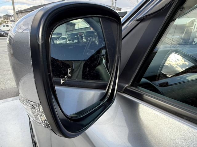 スイフトスポーツ ベースグレード　純正８型ナビＴＶ　全方位モニター　セーフティサポート　ＢＳＭ　運転席シートヒーター　１７ＡＷ　シルバーブレーキキャリパー　ステンレス製ペダル　ＬＥＤランプ　Ｒソナー　革巻きハンドル　パドルシフト　禁煙（28枚目）