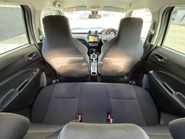 スイフトスポーツ ベースグレード　純正８型ナビＴＶ　全方位モニター　セーフティサポート　ＢＳＭ　運転席シートヒーター　１７ＡＷ　シルバーブレーキキャリパー　ステンレス製ペダル　ＬＥＤランプ　Ｒソナー　革巻きハンドル　パドルシフト　禁煙（37枚目）