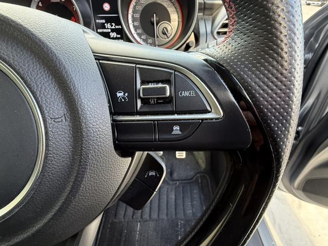 スイフトスポーツ ベースグレード　純正８型ナビＴＶ　全方位モニター　セーフティサポート　ＢＳＭ　運転席シートヒーター　１７ＡＷ　シルバーブレーキキャリパー　ステンレス製ペダル　ＬＥＤランプ　Ｒソナー　革巻きハンドル　パドルシフト　禁煙（40枚目）