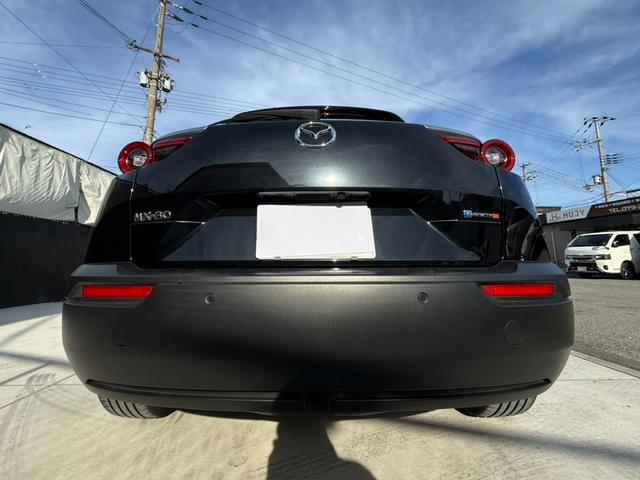 ＭＸ－３０ロータリーＥＶ ナチュラルモノトーン　８．８型ナビＴＶ　３６０度ビュー　ＢＳＭ　Ｂｏｓｅ　シートヒーター　ＨＵＤ　ＥＴＣ　前後ドラレコ　アダプティブＬＥＤランプ　１８ＡＷ　メモリー付パワーシート　ＡＣ１００Ｖ１５００Ｗ　ステアヒーター（18枚目）