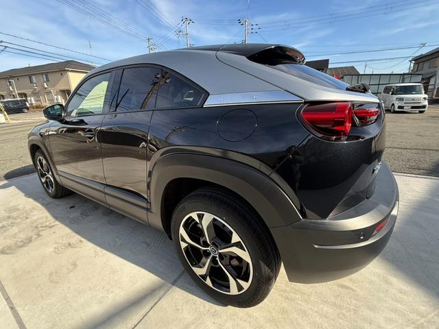 ＭＸ－３０ロータリーＥＶ ナチュラルモノトーン　８．８型ナビＴＶ　３６０度ビュー　ＢＳＭ　Ｂｏｓｅ　シートヒーター　ＨＵＤ　ＥＴＣ　前後ドラレコ　アダプティブＬＥＤランプ　１８ＡＷ　メモリー付パワーシート　ＡＣ１００Ｖ１５００Ｗ　ステアヒーター（21枚目）