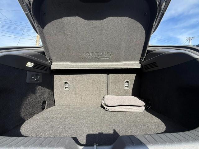 ＭＸ－３０ロータリーＥＶ ナチュラルモノトーン　８．８型ナビＴＶ　３６０度ビュー　ＢＳＭ　Ｂｏｓｅ　シートヒーター　ＨＵＤ　ＥＴＣ　前後ドラレコ　アダプティブＬＥＤランプ　１８ＡＷ　メモリー付パワーシート　ＡＣ１００Ｖ１５００Ｗ　ステアヒーター（40枚目）