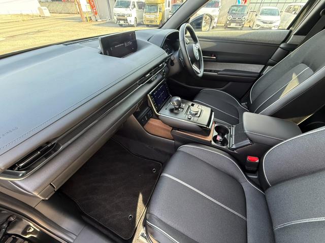 ＭＸ－３０ロータリーＥＶ ナチュラルモノトーン　８．８型ナビＴＶ　３６０度ビュー　ＢＳＭ　Ｂｏｓｅ　シートヒーター　ＨＵＤ　ＥＴＣ　前後ドラレコ　アダプティブＬＥＤランプ　１８ＡＷ　メモリー付パワーシート　ＡＣ１００Ｖ１５００Ｗ　ステアヒーター（57枚目）