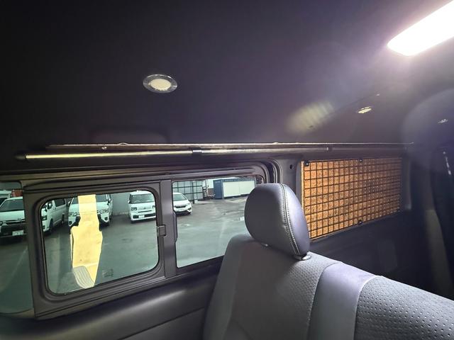 ハイエースバン スーパーＧＬ　ダークプライムＩＩ　モデリスタエアロＦＳＲ　ＴＲＤ１５インチＡＷ　１０型フローティングナビＴＶ　両側パワスラ　デジタルミラー　Ｂカメラ　ＥＴＣ　ＬＥＤランプ　ソナー　ハーフレザー　セーフティセンス　ＡＣ１００Ｖ電源（46枚目）