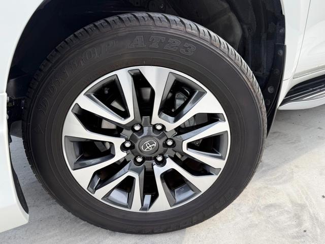 ランドクルーザープラド ＴＸ　Ｌパッケージ　モデリスタエアロＦ／Ｒ　ＤＡ／Ｔコネクトナビキット　ＢＳＭ　ＲＣＴＡ　サンルーフ　ルーフレール　１９ＡＷ　地デジＴＶ　３６０ビュー　ＥＴＣ２．０　ドラレコ　ベージュレザー　快適温熱シート　パワーシート（5枚目）