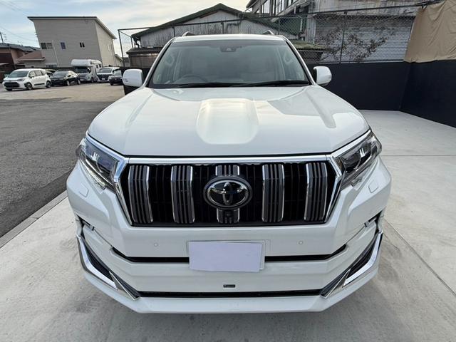 ランドクルーザープラド ＴＸ　Ｌパッケージ　モデリスタエアロＦ／Ｒ　ＤＡ／Ｔコネクトナビキット　ＢＳＭ　ＲＣＴＡ　サンルーフ　ルーフレール　１９ＡＷ　地デジＴＶ　３６０ビュー　ＥＴＣ２．０　ドラレコ　ベージュレザー　快適温熱シート　パワーシート（10枚目）