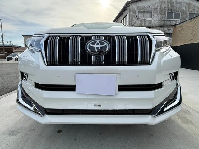 ランドクルーザープラド ＴＸ　Ｌパッケージ　モデリスタエアロＦ／Ｒ　ＤＡ／Ｔコネクトナビキット　ＢＳＭ　ＲＣＴＡ　サンルーフ　ルーフレール　１９ＡＷ　地デジＴＶ　３６０ビュー　ＥＴＣ２．０　ドラレコ　ベージュレザー　快適温熱シート　パワーシート（11枚目）