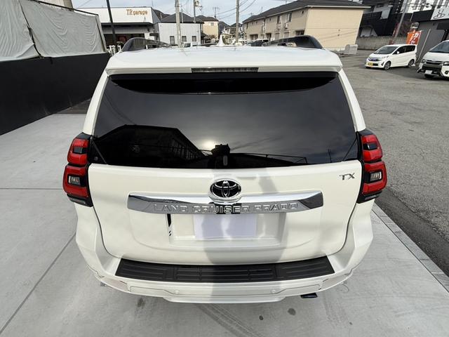ランドクルーザープラド ＴＸ　Ｌパッケージ　モデリスタエアロＦ／Ｒ　ＤＡ／Ｔコネクトナビキット　ＢＳＭ　ＲＣＴＡ　サンルーフ　ルーフレール　１９ＡＷ　地デジＴＶ　３６０ビュー　ＥＴＣ２．０　ドラレコ　ベージュレザー　快適温熱シート　パワーシート（19枚目）