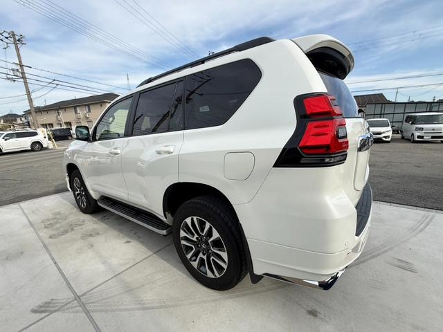 ランドクルーザープラド ＴＸ　Ｌパッケージ　モデリスタエアロＦ／Ｒ　ＤＡ／Ｔコネクトナビキット　ＢＳＭ　ＲＣＴＡ　サンルーフ　ルーフレール　１９ＡＷ　地デジＴＶ　３６０ビュー　ＥＴＣ２．０　ドラレコ　ベージュレザー　快適温熱シート　パワーシート（23枚目）