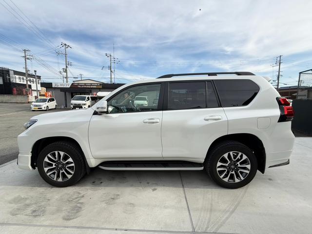 ランドクルーザープラド ＴＸ　Ｌパッケージ　モデリスタエアロＦ／Ｒ　ＤＡ／Ｔコネクトナビキット　ＢＳＭ　ＲＣＴＡ　サンルーフ　ルーフレール　１９ＡＷ　地デジＴＶ　３６０ビュー　ＥＴＣ２．０　ドラレコ　ベージュレザー　快適温熱シート　パワーシート（26枚目）