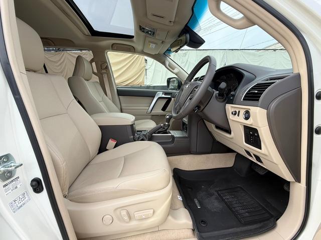 ランドクルーザープラド ＴＸ　Ｌパッケージ　モデリスタエアロＦ／Ｒ　ＤＡ／Ｔコネクトナビキット　ＢＳＭ　ＲＣＴＡ　サンルーフ　ルーフレール　１９ＡＷ　地デジＴＶ　３６０ビュー　ＥＴＣ２．０　ドラレコ　ベージュレザー　快適温熱シート　パワーシート（34枚目）