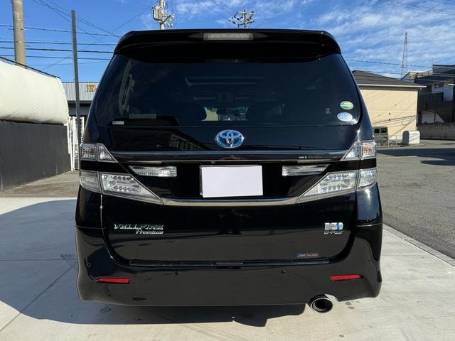 ������̂��Ԃɂ̓p�m���~�b�N�r���[���j�^�[�����ڂ��Ă���܂����Ԃ̐^�ォ�猩�Ă���悤�Ƀ��j�^�[��ʂɉf���o����邽�߁A���͂̏󋵂���ڂł킩��A���Ԃ����ȕ��ł����S���Ē��Ԃ��邱�Ƃ��o���܂��ˁ�