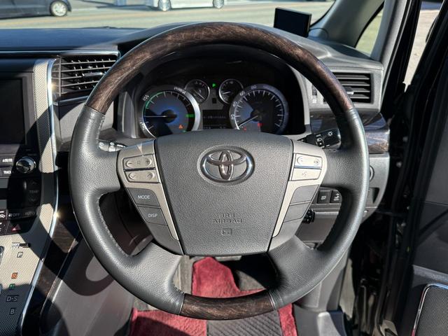 �E�b�h�R���r�n���h���ł��̂ŁA�����ڂ͂������I�V�����ł����A��Ƀt�B�b�g���܂��̂ŉ^�]���₷���ł���I�����̖ؖڒ��p�l���̃f�U�C���ɂ��s�b�^���ł����A����w�������������͋C������܂���