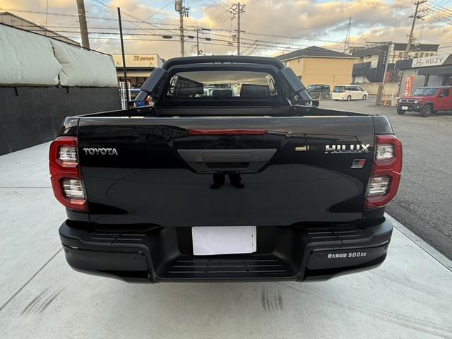 ������̂��Ԃɂ̓p�m���~�b�N�r���[���j�^�[�����ڂ��Ă���܂����Ԃ̐^�ォ�猩�Ă���悤�Ƀ��j�^�[��ʂɉf���o����邽�߁A���͂̏󋵂���ڂł킩��A���Ԃ����ȕ��ł����S���Ē��Ԃ��邱�Ƃ��o���܂��ˁ�