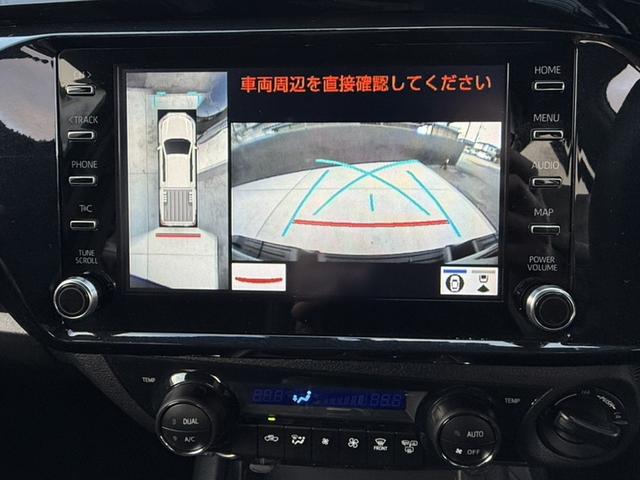 ������̂��Ԃɂ̓p�m���~�b�N�r���[���j�^�[�����ڂ��Ă���܂����Ԃ̐^�ォ�猩�Ă���悤�Ƀ��j�^�[��ʂɉf���o����邽�߁A���͂̏󋵂���ڂł킩��A���Ԃ����ȕ��ł����S���Ē��Ԃ��邱�Ƃ��o���܂��ˁ�