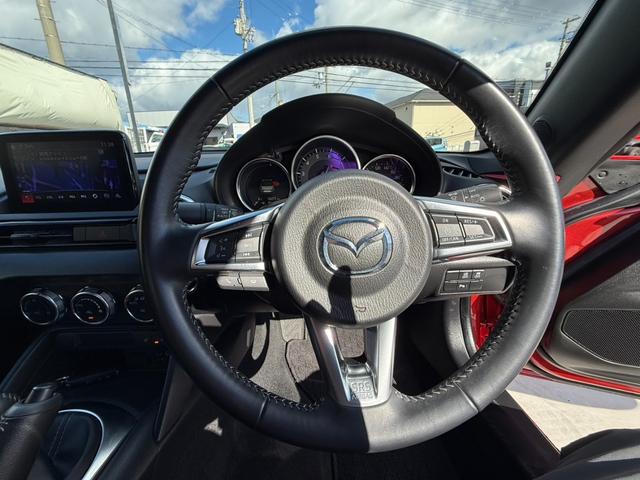 �v�����X�e�A�����O���I�[�f�B�I�X�C�b�`�t���ł��̂ŉ^�]���ł����S���đ��삪�ł��A���K�ȃh���C�u���y���߂܂���v�����ł��̂ŁA�����ڂ������������ł����A����₷���̂ŉ^�]�����₷���ł���