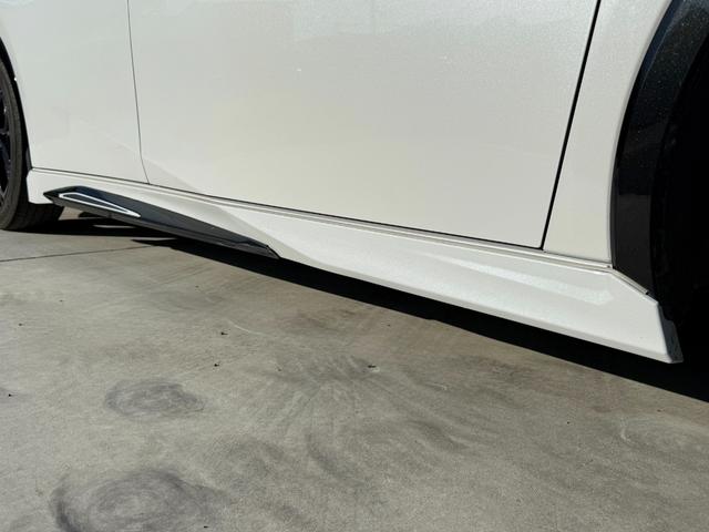 プリウス Ｚ　モデリスタエアロＦＳＲ　モデリスタ１９ＡＷ・サイドガーニッシュ・シグネチャーイルミ　パノラマルーフ　ＥＴＣ２．０　ＢＳＭ　１２．３型ＤＡナビＴＶ　３６０ビュー　パワートランク　シートベンチレーション（4枚目）