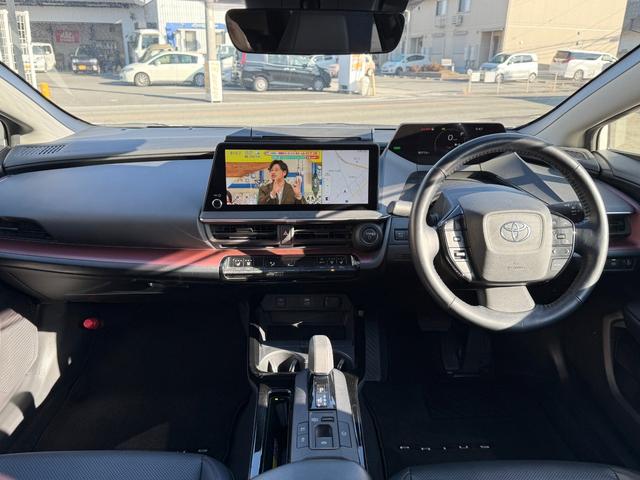 プリウス Ｚ　モデリスタエアロＦＳＲ　モデリスタ１９ＡＷ・サイドガーニッシュ・シグネチャーイルミ　パノラマルーフ　ＥＴＣ２．０　ＢＳＭ　１２．３型ＤＡナビＴＶ　３６０ビュー　パワートランク　シートベンチレーション（7枚目）