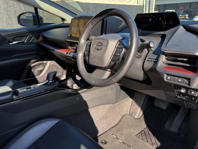 プリウス Ｚ　モデリスタエアロＦＳＲ　モデリスタ１９ＡＷ・サイドガーニッシュ・シグネチャーイルミ　パノラマルーフ　ＥＴＣ２．０　ＢＳＭ　１２．３型ＤＡナビＴＶ　３６０ビュー　パワートランク　シートベンチレーション（33枚目）